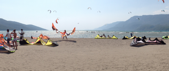 Kitesurfing