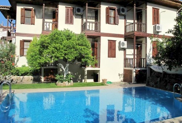Holifera Hotel